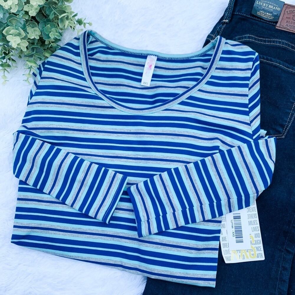 LuLaRoe | Size XXS Blue Striped NWT Lynnae Top